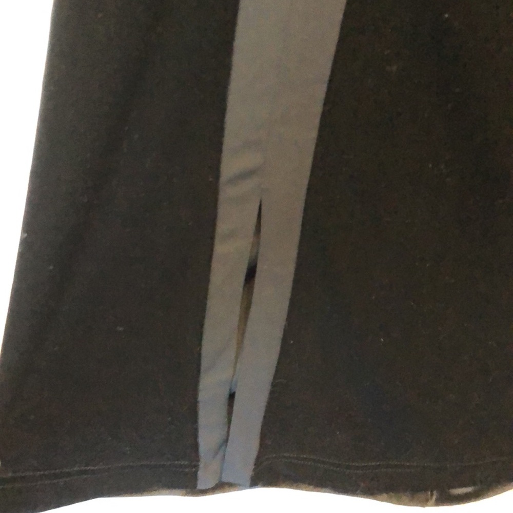 GAP Velvet Wide-Leg Track Pants - Picture 5 of 7